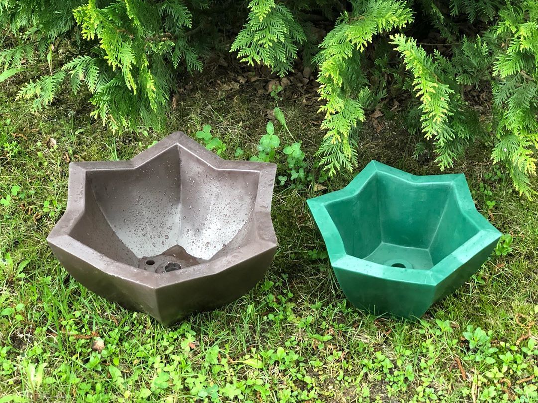 Вазон пластиковый. Собственное производство. Чистоград. Кашпо цветочное Лотос 350/450. Модель 2019  🍏 Каталог ранее выпускаемой завовом продукции  ⛲ — это Завод Чистовод, Минск — это септик автономной канализации «под ключ» в частном доме и на даче в Минске и по Беларуси, это канализация с гарантией, доставкой и рассрочкой   Каталог